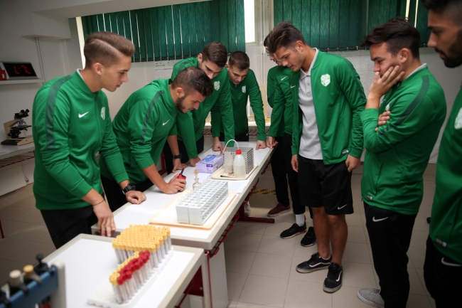 A Kutatók Éjszakáján jártak labdarúgóink