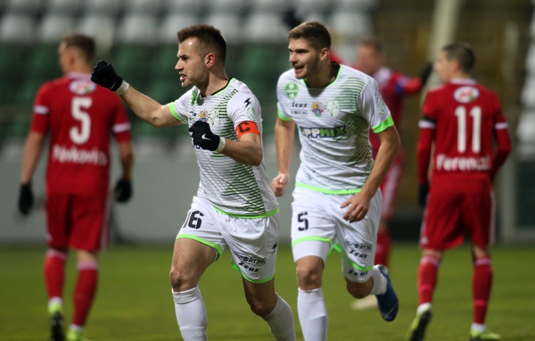 Távozik a csapatkapitány