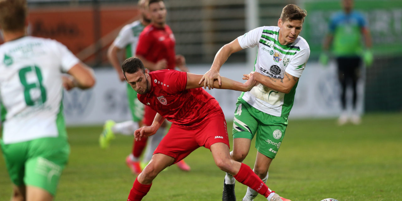 A meccs elején és végén is csapatunk örülhetett