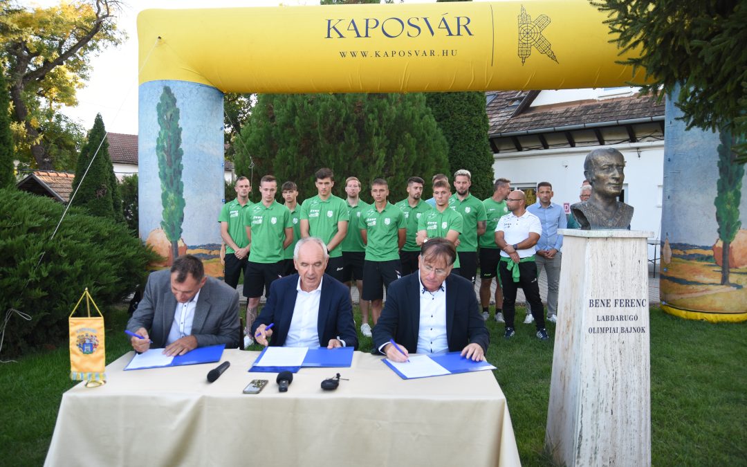 Támogatói szerződés a várossal