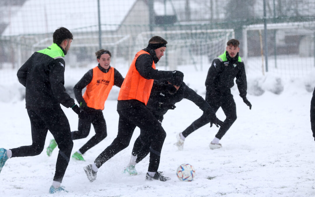 Hóesésben kezdődött a felkészülés
